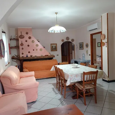 Domus Piras *