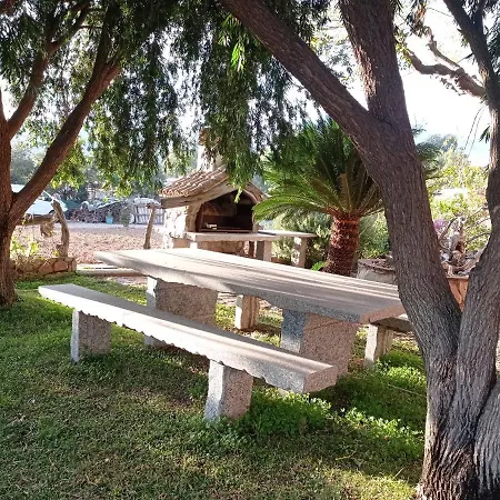 Domus Piras بيت للعطل